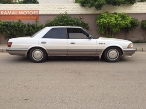 Toyota Crown Royal Saloon Anniversary Edition 1988 for Sale