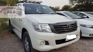Toyota Hilux Vigo Champ V 2013 for Sale