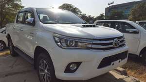 Toyota Hilux Revo V Automatic 3.0  2017 for Sale