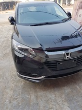 Honda Vezel Hybrid X L Package 2014 for Sale